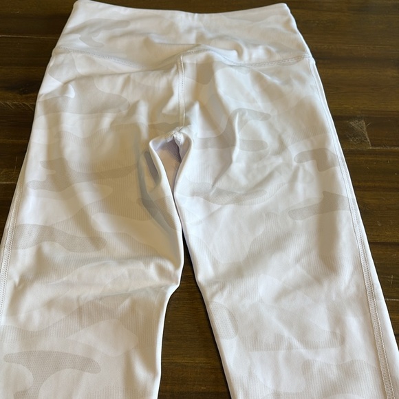 Lilybod Legging Whitley High-Waist Whisper Camo XS Ankle Cropped XS - Picture 5 of 6